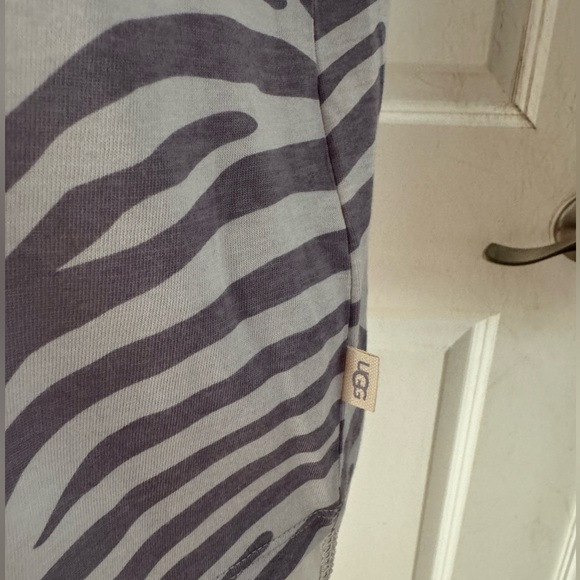 UGG Women's Perline Tee - Picture 9 of 17